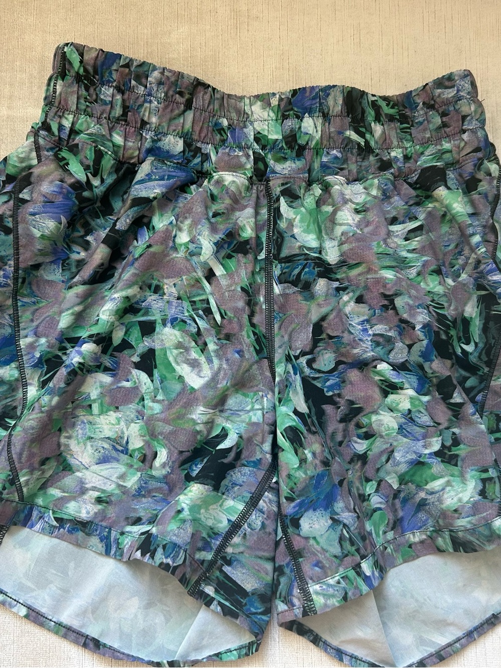 lululemon athletica Women's Athletic Shorts in Green, Blue, Purple Print